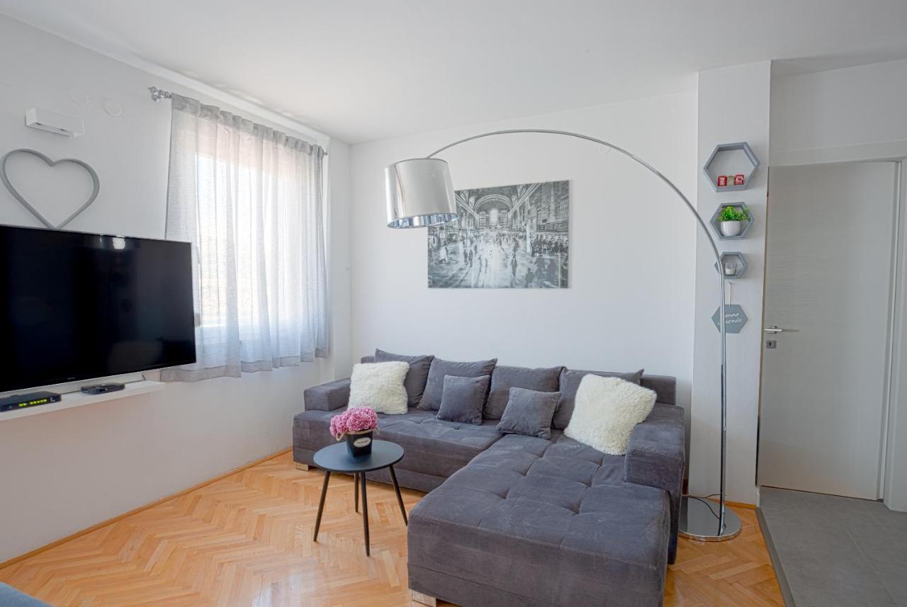 Apartman Luana สปลิท ภายนอก รูปภาพ